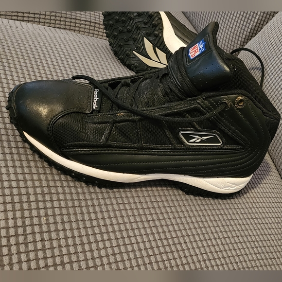 Reebok Official NFL Turf Football Cleats - Picture 8 of 9